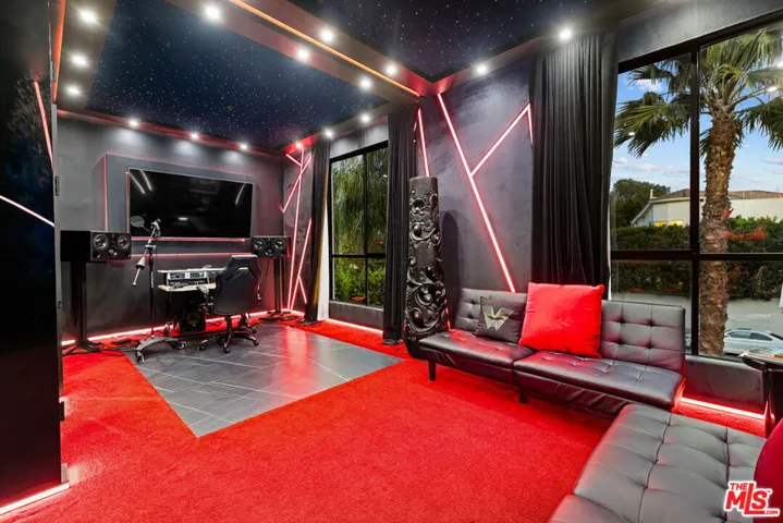 upstairs studio room