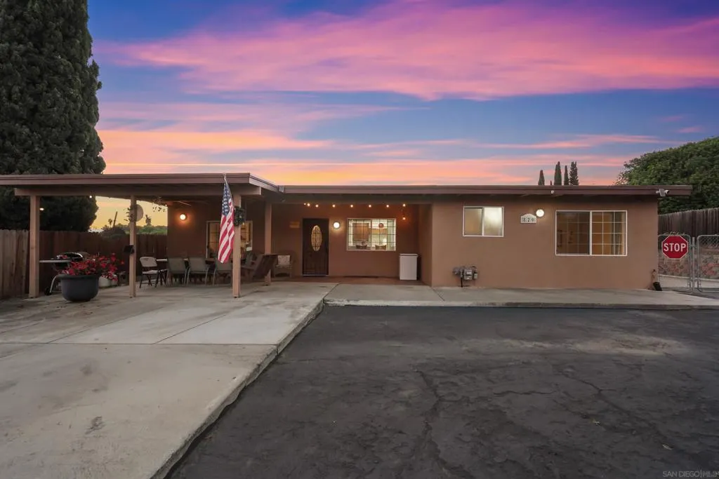 820 Frances Drive, Vista, California 92084 home-pic-0