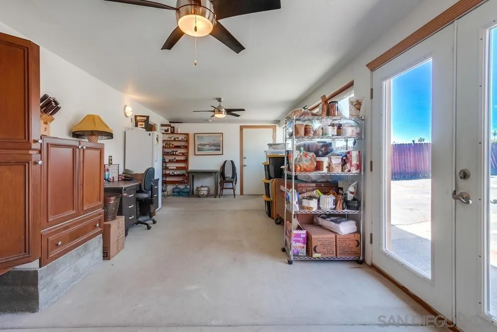 820 Frances Drive, Vista, California 92084 home-pic-26