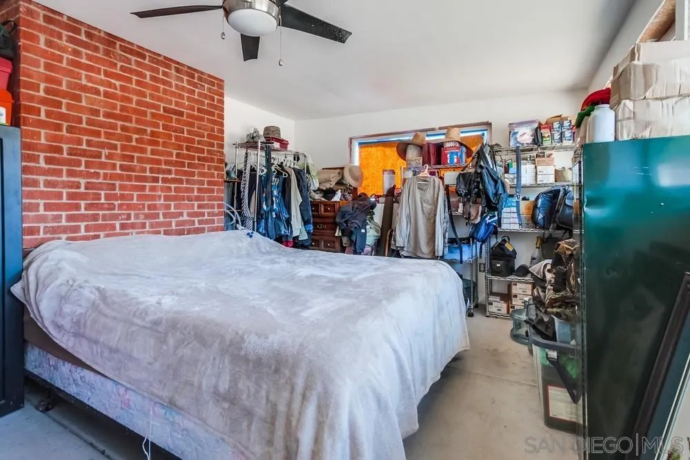 820 Frances Drive, Vista, California 92084 home-pic-28