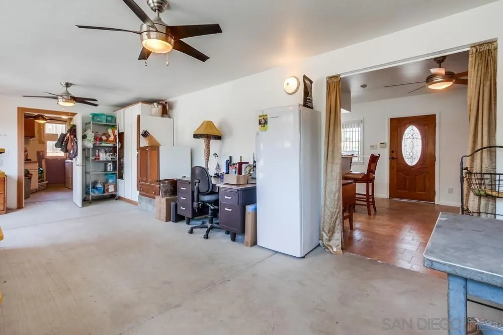 820 Frances Drive, Vista, California 92084 home-pic-24