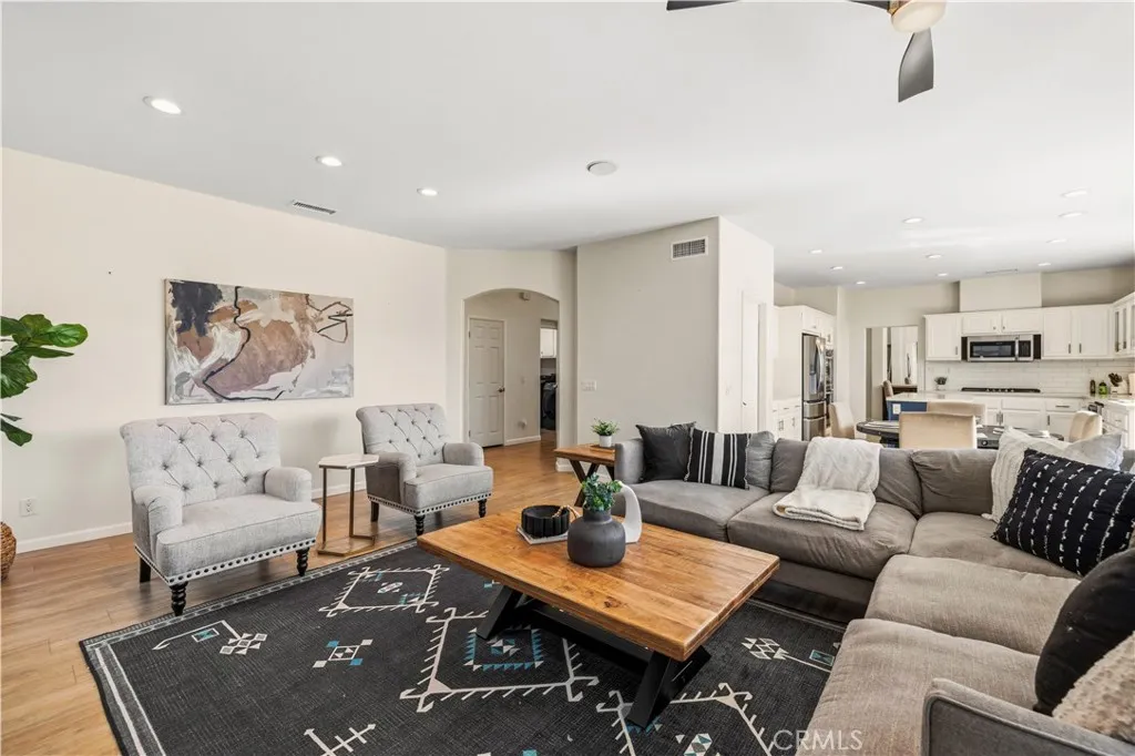 26451 Puffin Place, Canyon Country, California 91387 home-pic-26