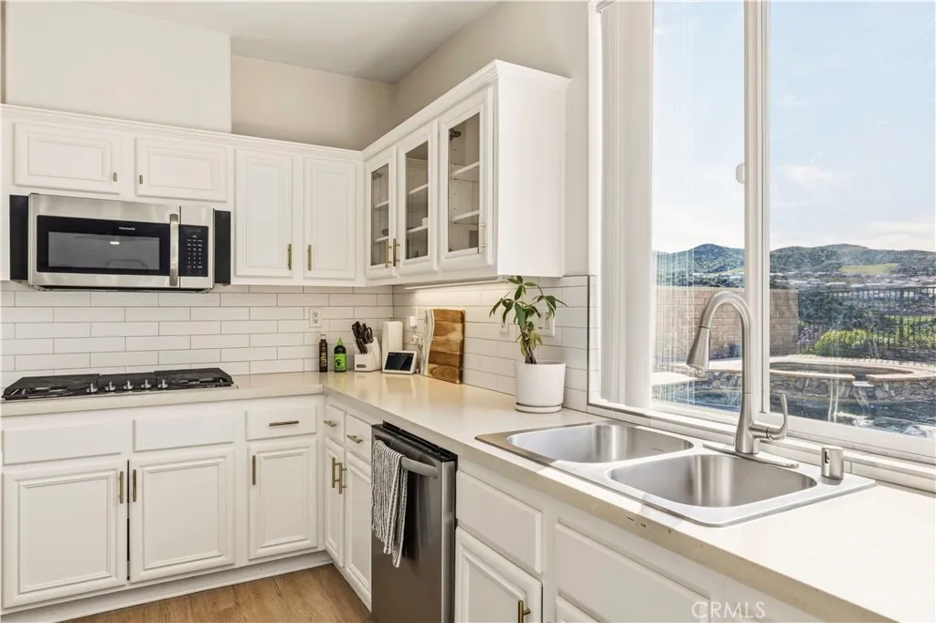 26451 Puffin Place, Canyon Country, California 91387 home-pic-12