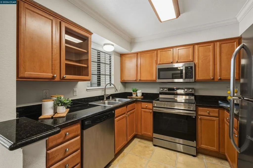 332 332 Eastridge Dr, San Ramon, California 94582 home-pic-17