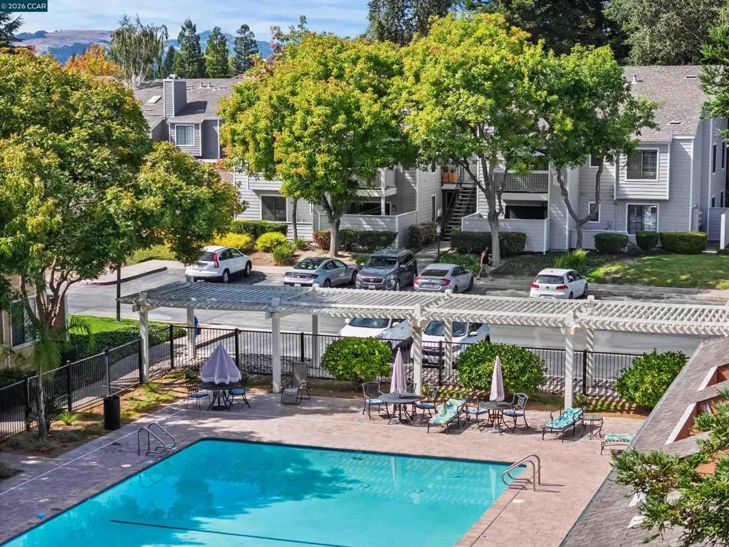 332 332 Eastridge Dr, San Ramon, California 94582 home-pic-38