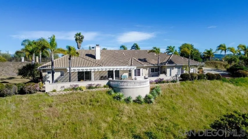 4417 Fallsbrae Road, Fallbrook, California 92028 home-pic-48
