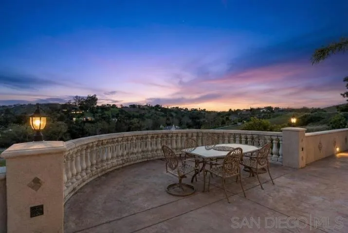 4417 Fallsbrae Road, Fallbrook, California 92028 home-pic-37
