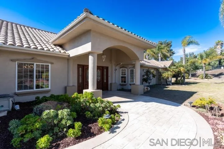 4417 Fallsbrae Road, Fallbrook, California 92028 home-pic-41