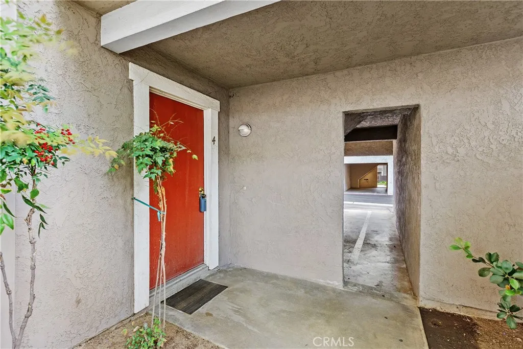 3088 Gladstone Street 4, Pomona, California 91767 home-pic-2
