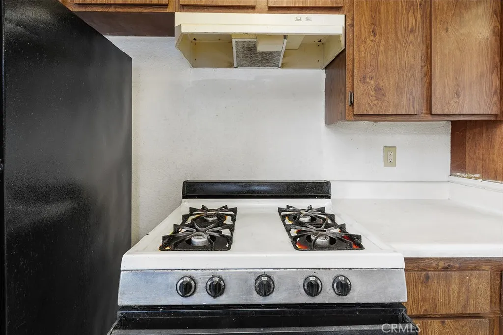 3088 Gladstone Street 4, Pomona, California 91767 home-pic-15