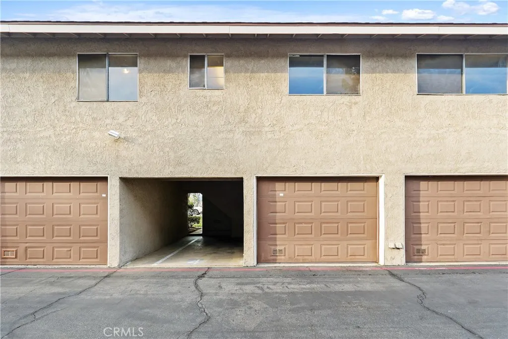3088 Gladstone Street 4, Pomona, California 91767 home-pic-33