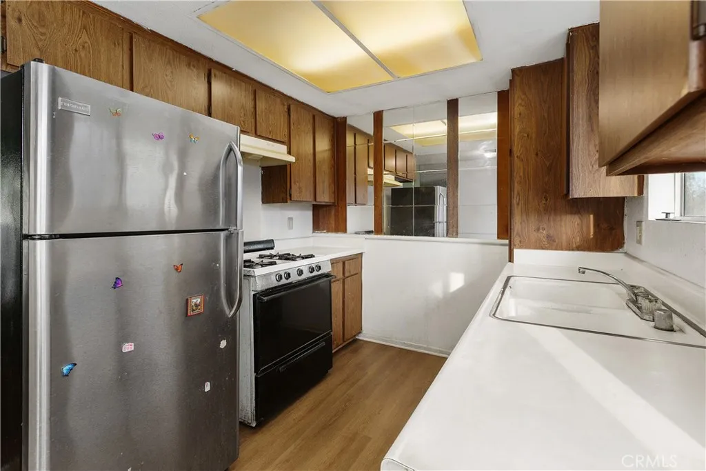 3088 Gladstone Street 4, Pomona, California 91767 home-pic-12