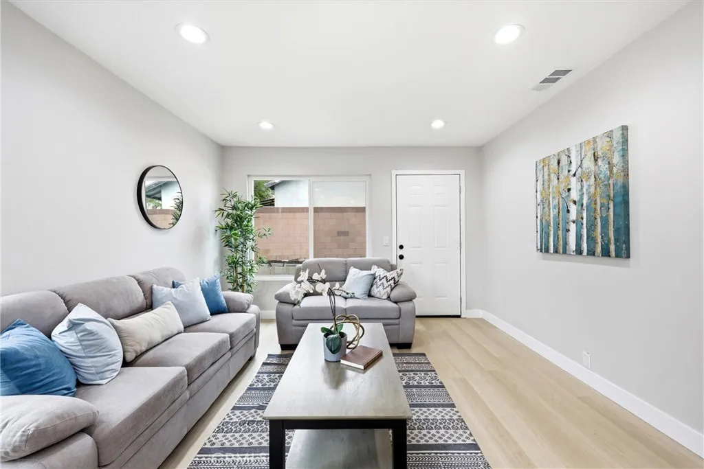 2361 Parkway, El Monte, California 91732 home-pic-16