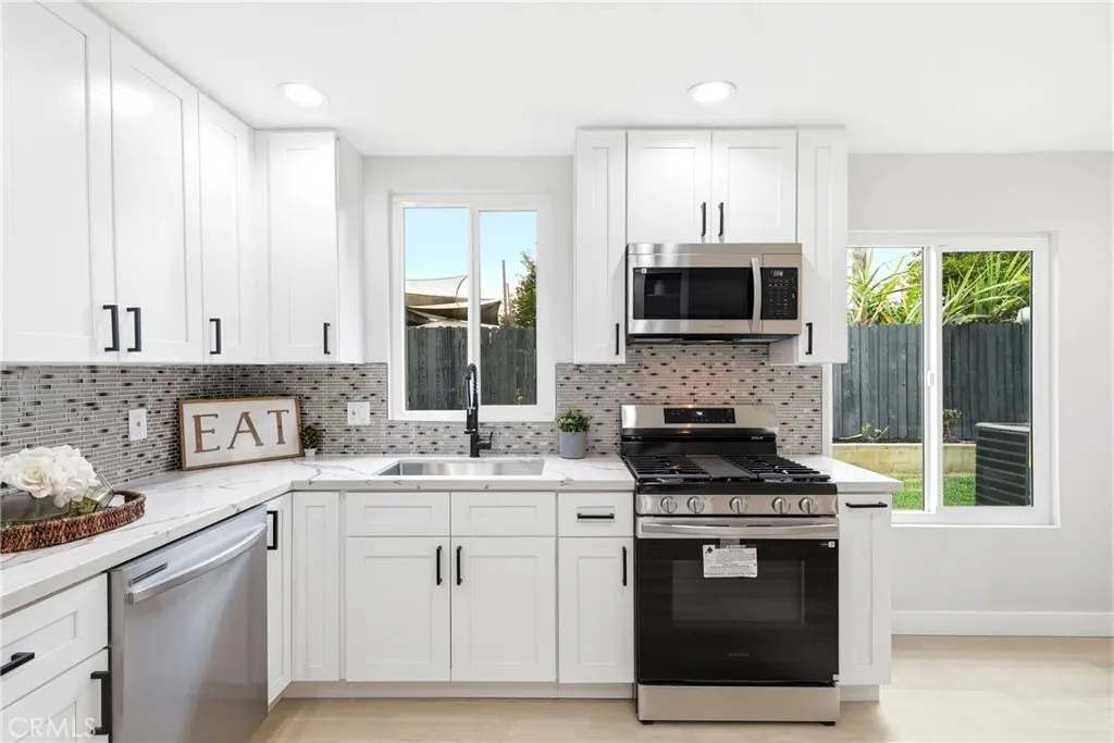2361 Parkway, El Monte, California 91732 home-pic-21