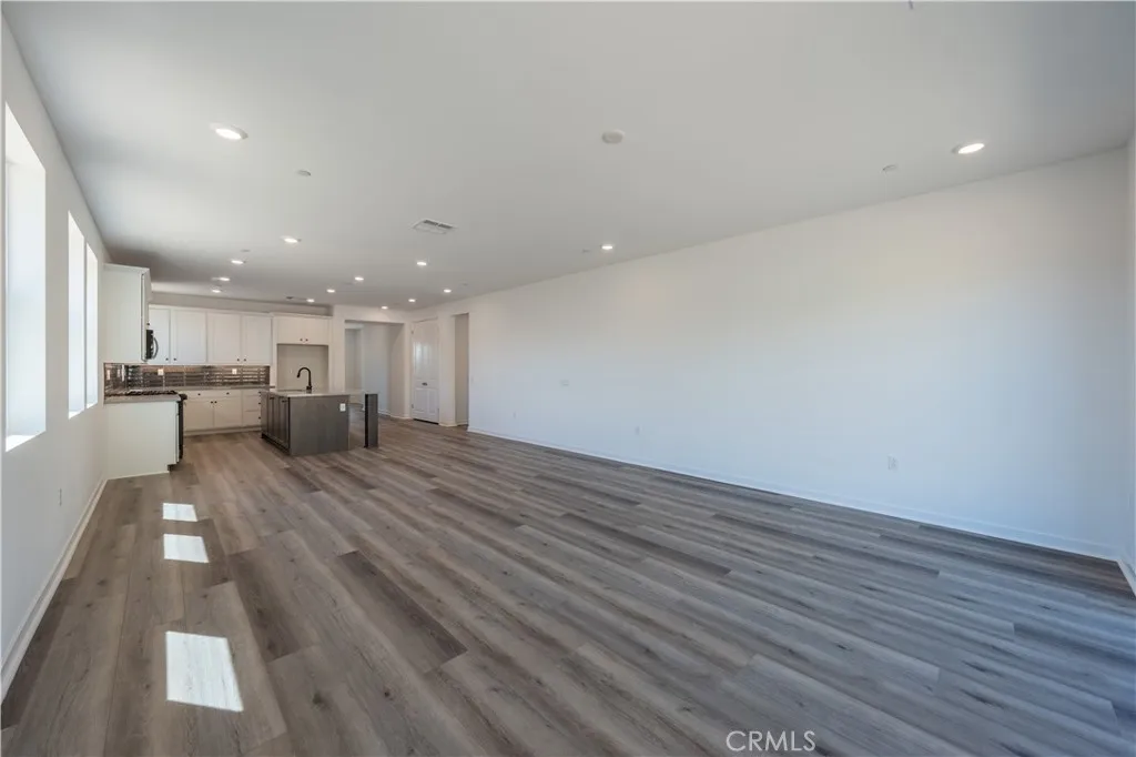 28817 Appaloosa Place, Castaic, California 91384 home-pic-4