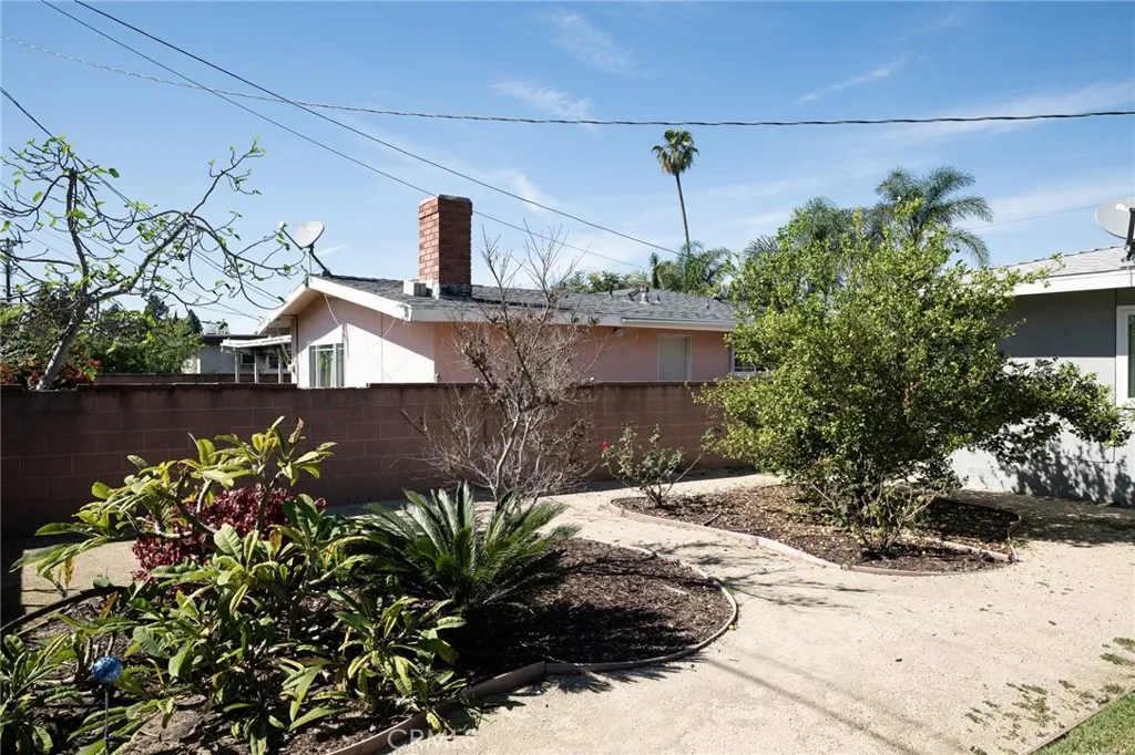 4418 West Tiller Avenue, Orange, California 92868 home-pic-17
