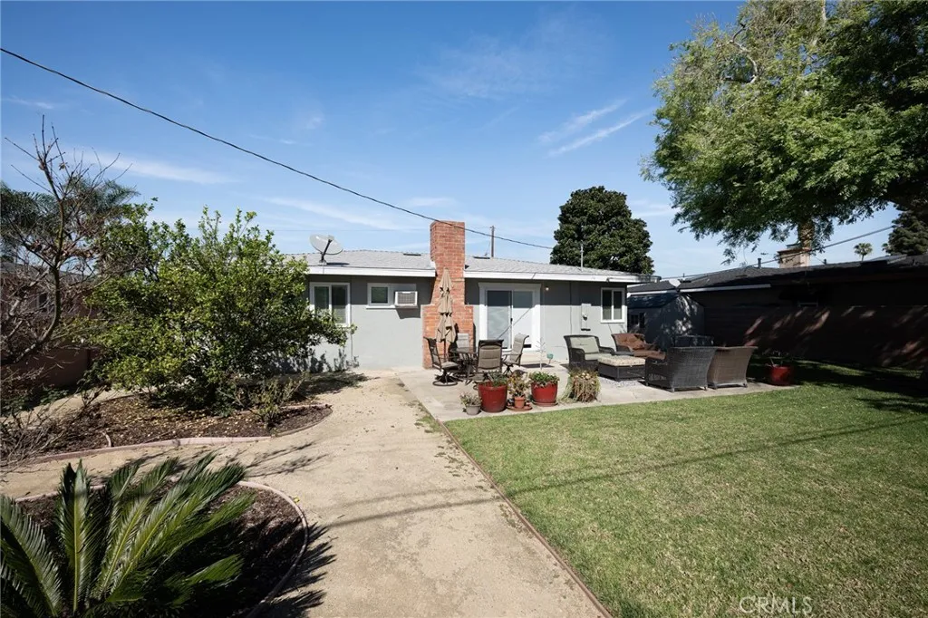 4418 West Tiller Avenue, Orange, California 92868 home-pic-18