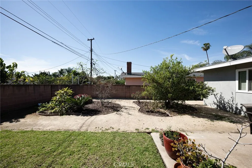 4418 West Tiller Avenue, Orange, California 92868 home-pic-16