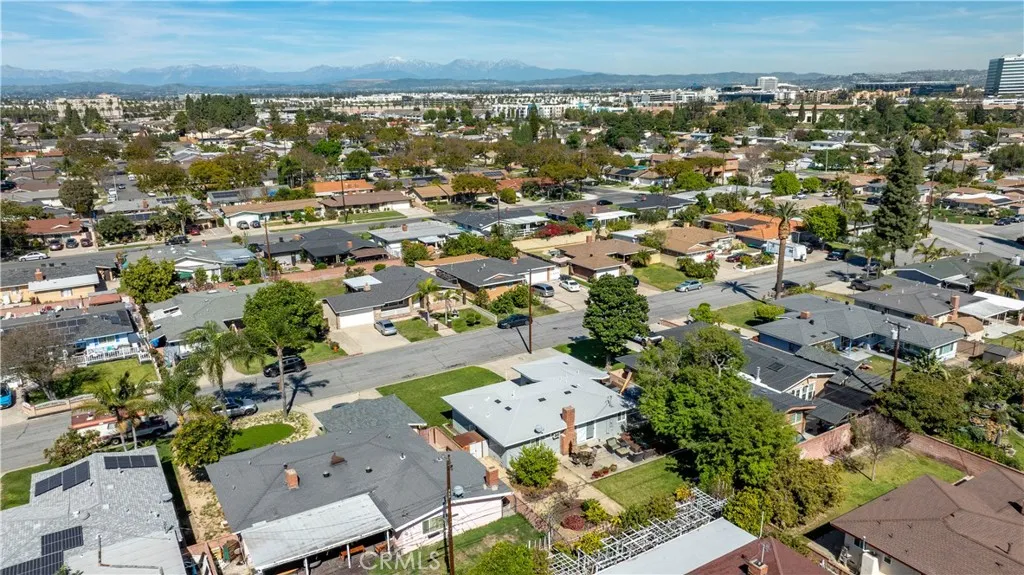 4418 West Tiller Avenue, Orange, California 92868 home-pic-21