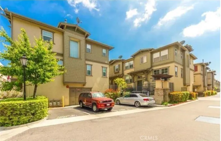 26090 Stonehaven, Harbor City, California 90710