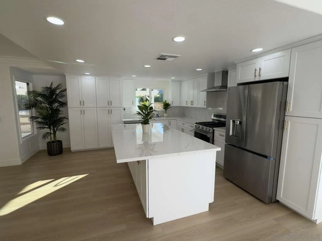 2227 Mapleleaf Ave, Thousand Oaks, California 91320 home-pic-8