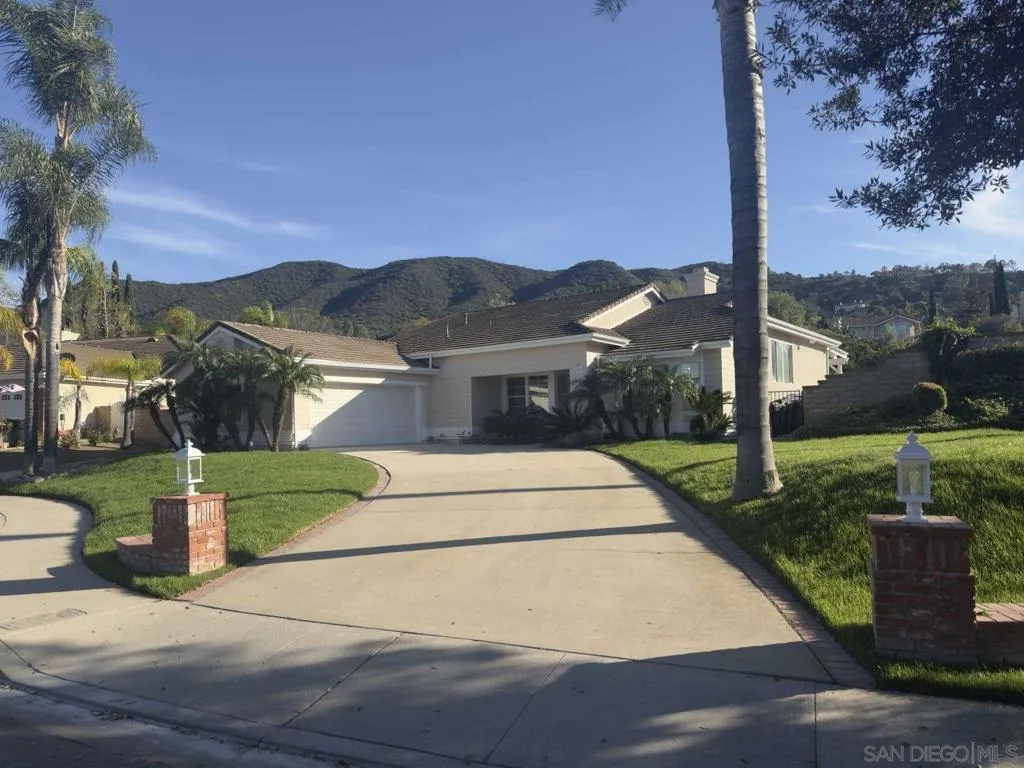 2227 Mapleleaf Ave, Thousand Oaks, California 91320 home-pic-1