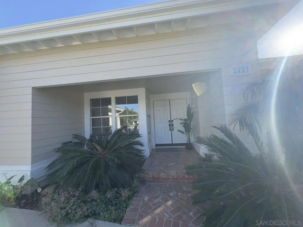 2227 Mapleleaf Ave, Thousand Oaks, California 91320 home-pic-4