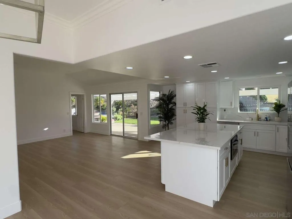 2227 Mapleleaf Ave, Thousand Oaks, California 91320 home-pic-10