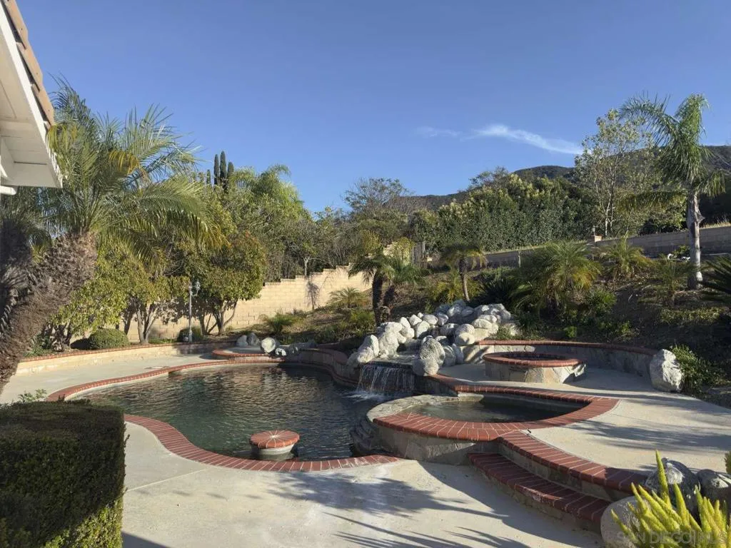 2227 Mapleleaf Ave, Thousand Oaks, California 91320 home-pic-23