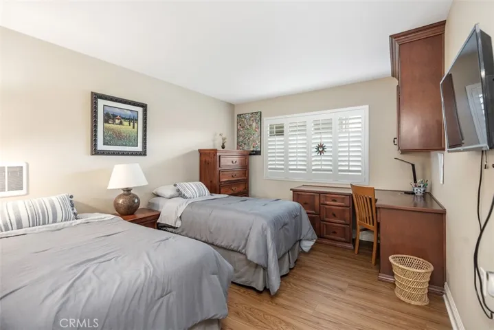 Guest bedroom