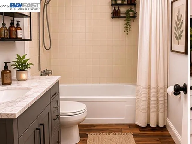 Full Bathroom-AI Virtually Staged