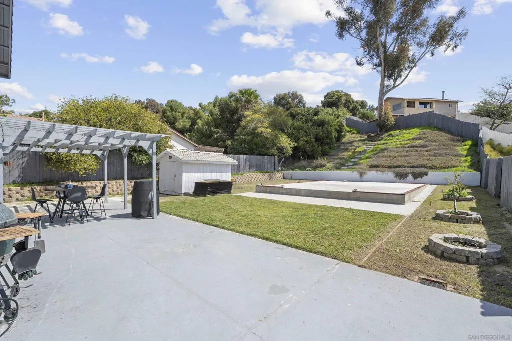 7573 Gayneswood Way, San Diego, California 92139 home-pic-5