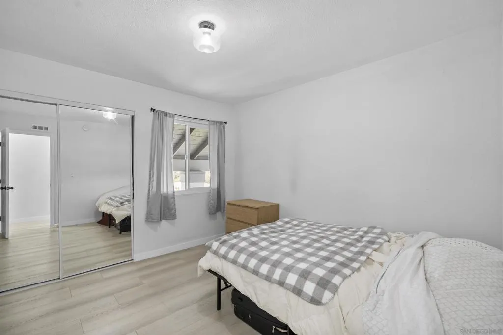 7573 Gayneswood Way, San Diego, California 92139 home-pic-21