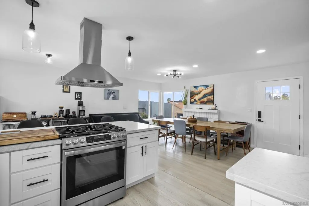 7573 Gayneswood Way, San Diego, California 92139 home-pic-13