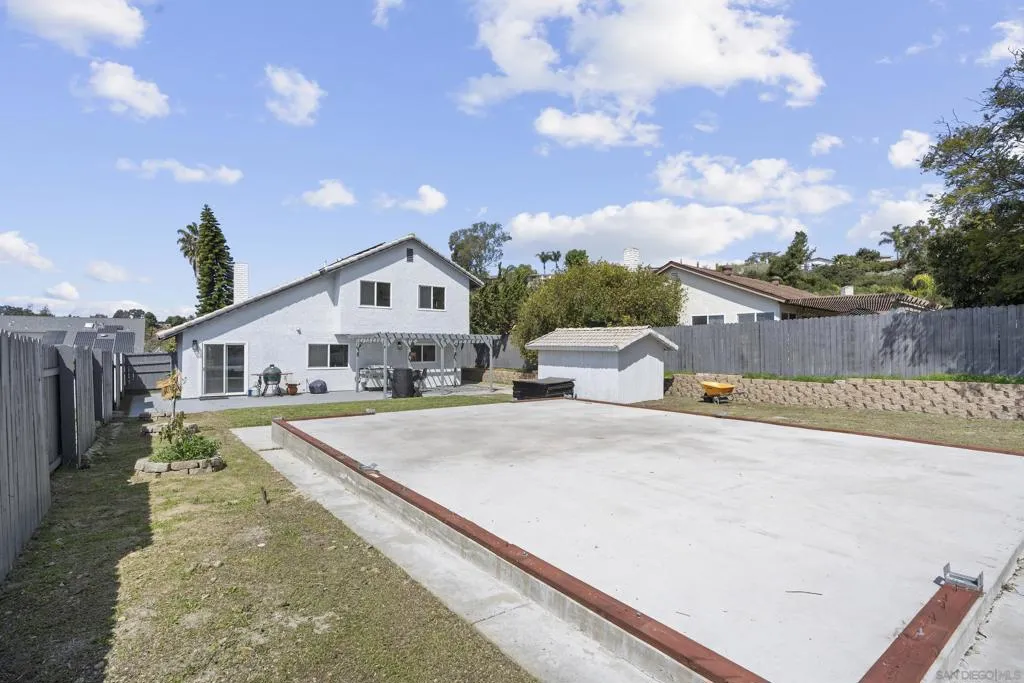 7573 Gayneswood Way, San Diego, California 92139 home-pic-27