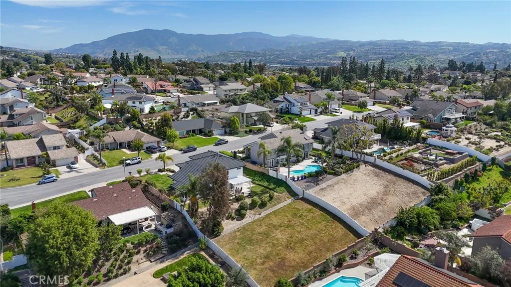 5099 Vista Del Amigo, Yorba Linda, California 92886 home-pic-42
