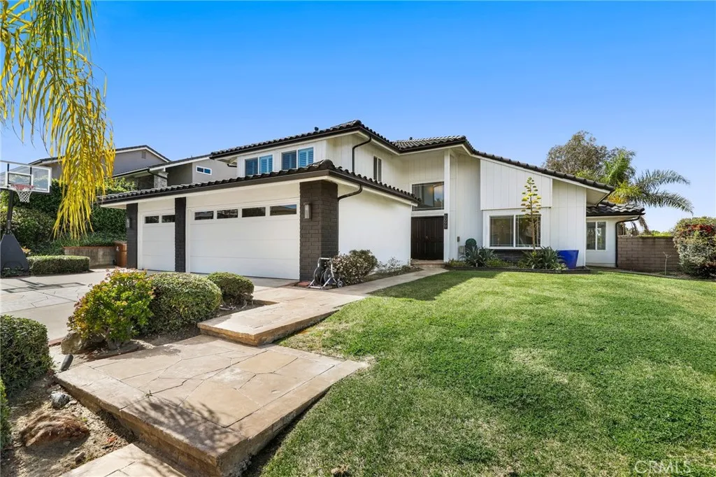 5099 Vista Del Amigo, Yorba Linda, California 92886 home-pic-3