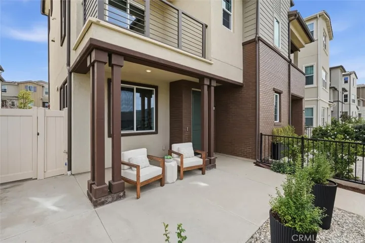 Front yard/patio