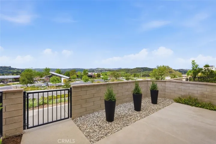 Front Yard/view