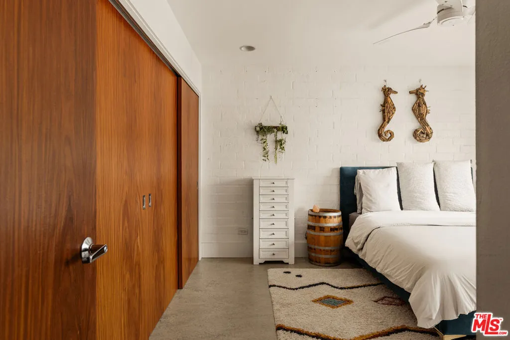 2260 N Cahuenga Boulevard 405, Los Angeles, California 90068 home-pic-8