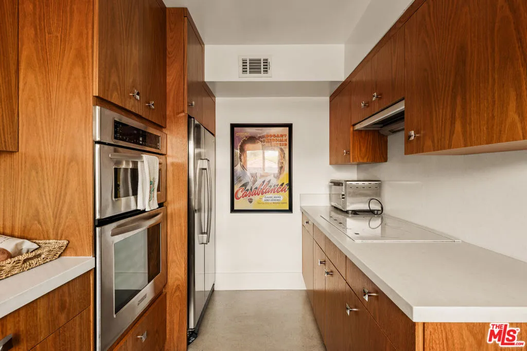 2260 N Cahuenga Boulevard 405, Los Angeles, California 90068 home-pic-7