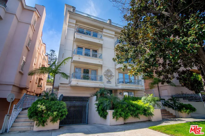 7-Unit Boutique Building