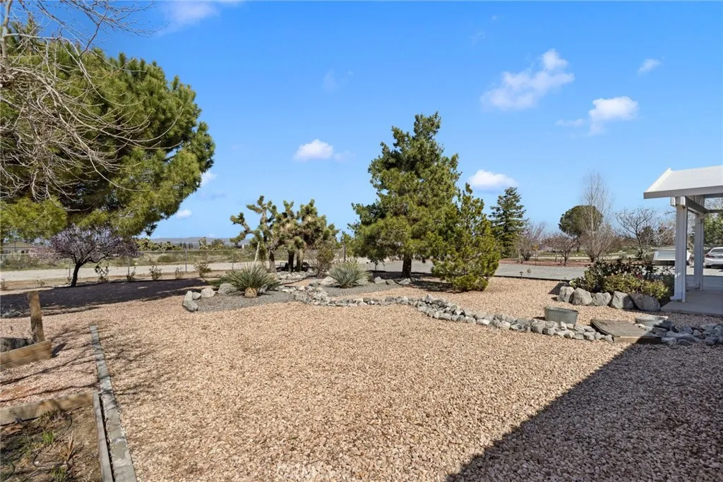 1213 Mono, Pinon Hills, California 92372 home-pic-49