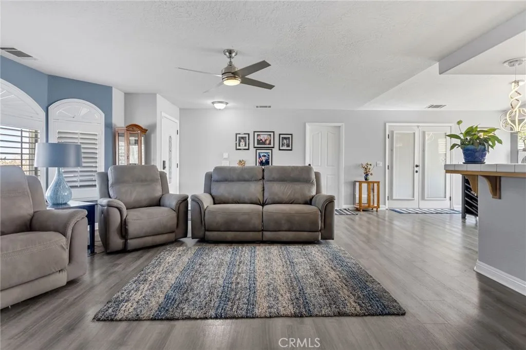 1213 Mono, Pinon Hills, California 92372 home-pic-15