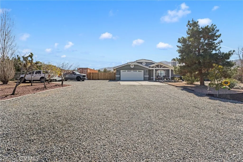 1213 Mono, Pinon Hills, California 92372 home-pic-9