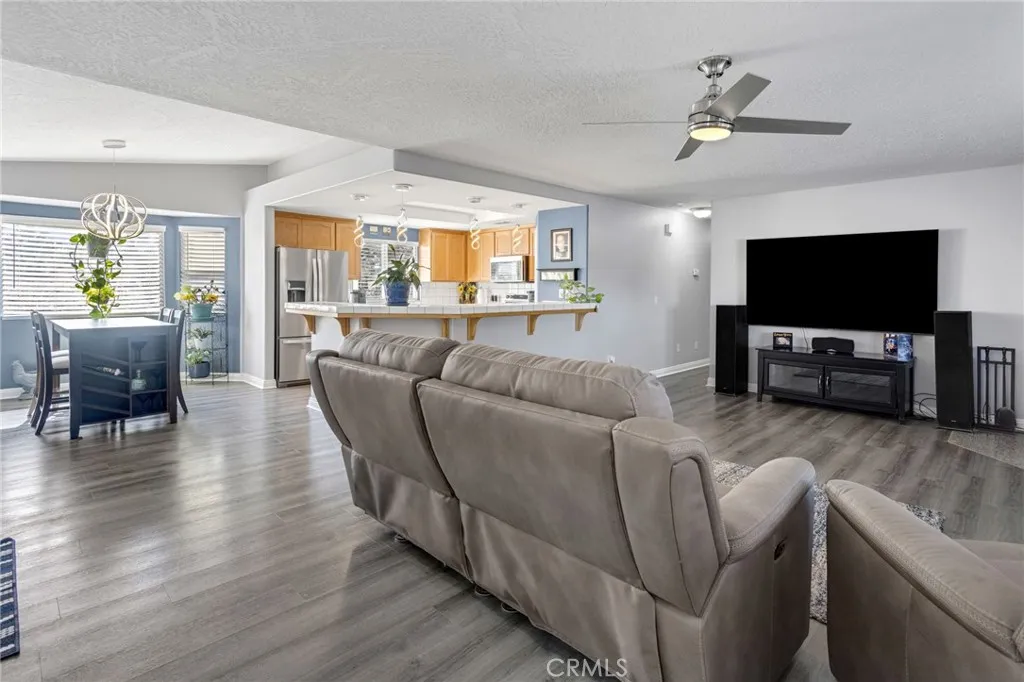 1213 Mono, Pinon Hills, California 92372 home-pic-12