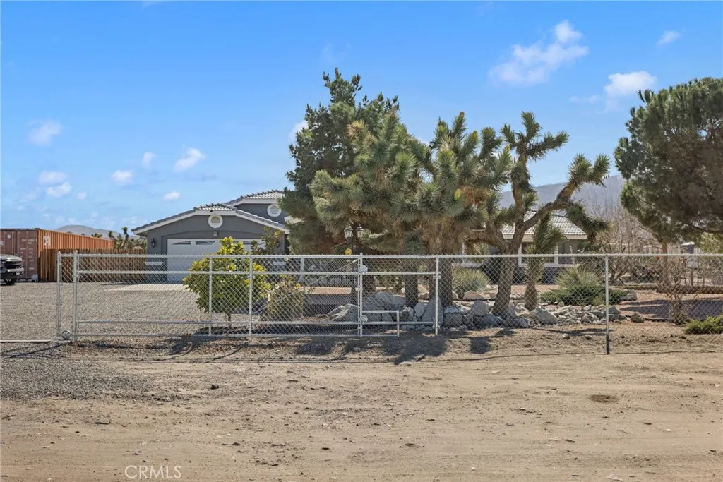 1213 Mono, Pinon Hills, California 92372 home-pic-59