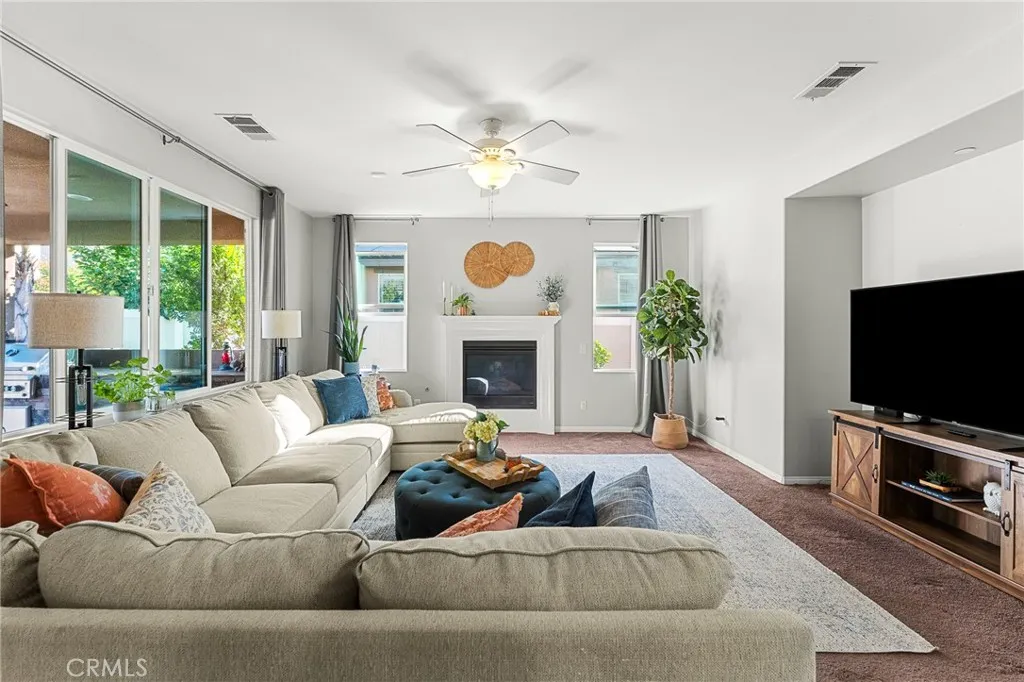 1678 Harrison, Redlands, California 92374 home-pic-13