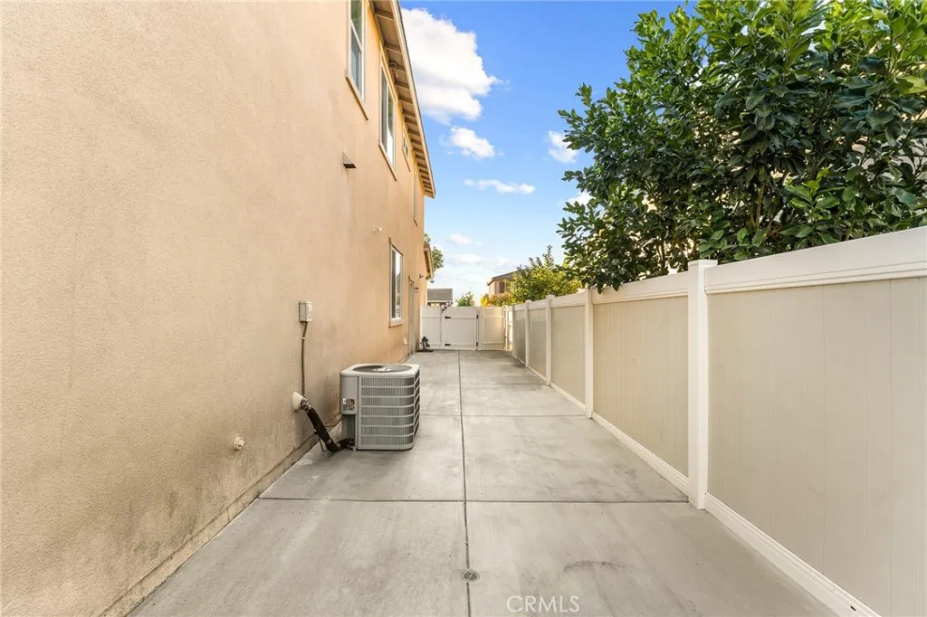 1678 Harrison, Redlands, California 92374 home-pic-45