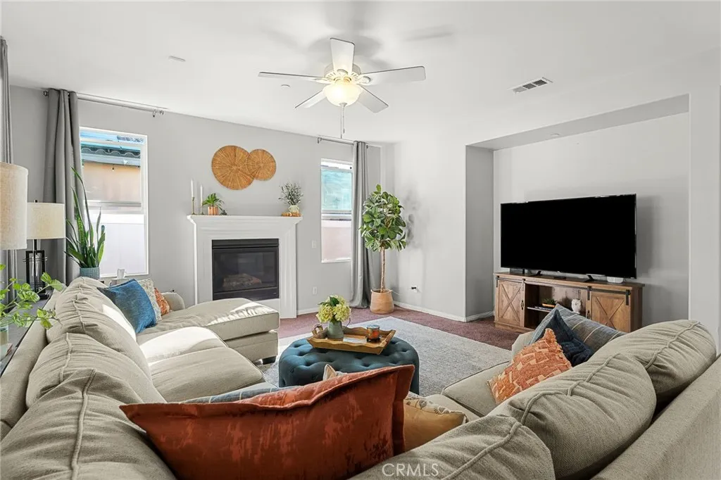 1678 Harrison, Redlands, California 92374 home-pic-14
